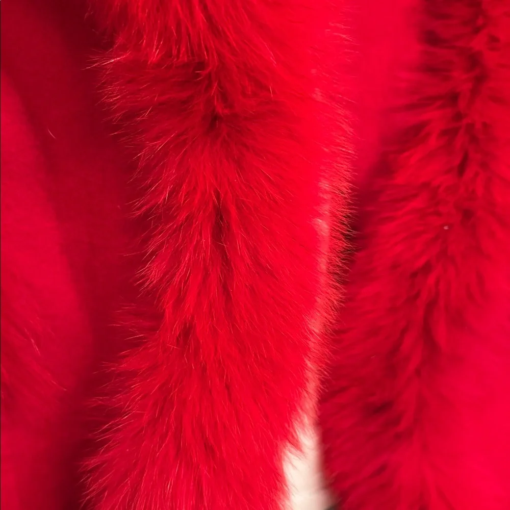 Taylor Vibrant Red Cape with Faux Fur Trim - Picture 3 of 5